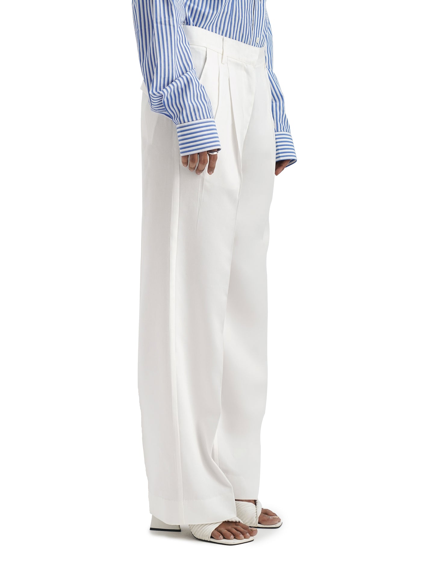 Notre Ame Le Blanc Plisse Pants-D