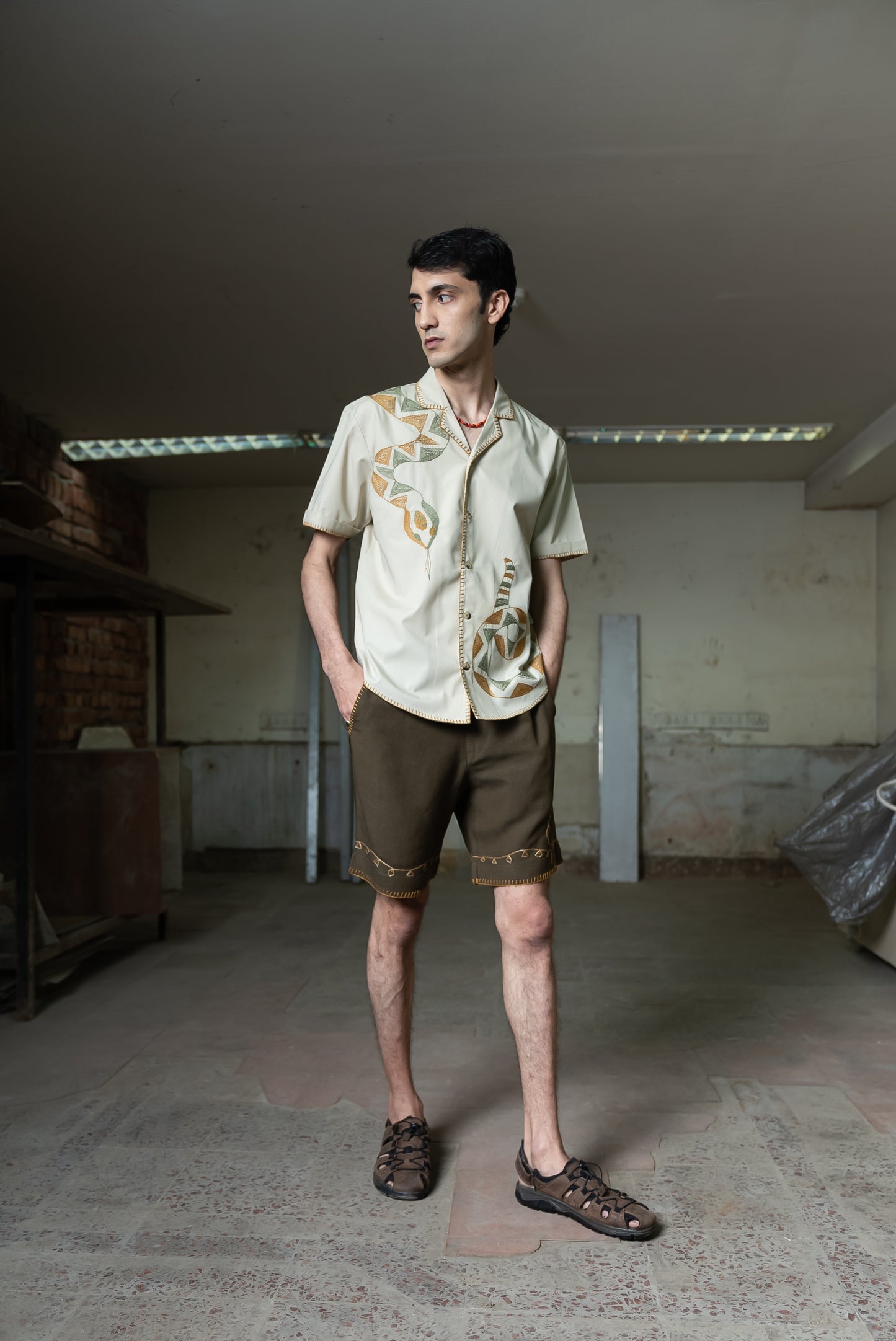 Notre-ame-Airavat-Beige-Camp-Shirt-M