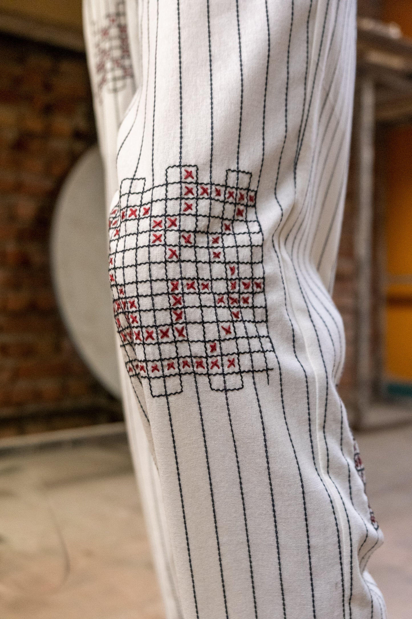 Notre-ame-Ivory-Checkmate-Fret-Pants-D2