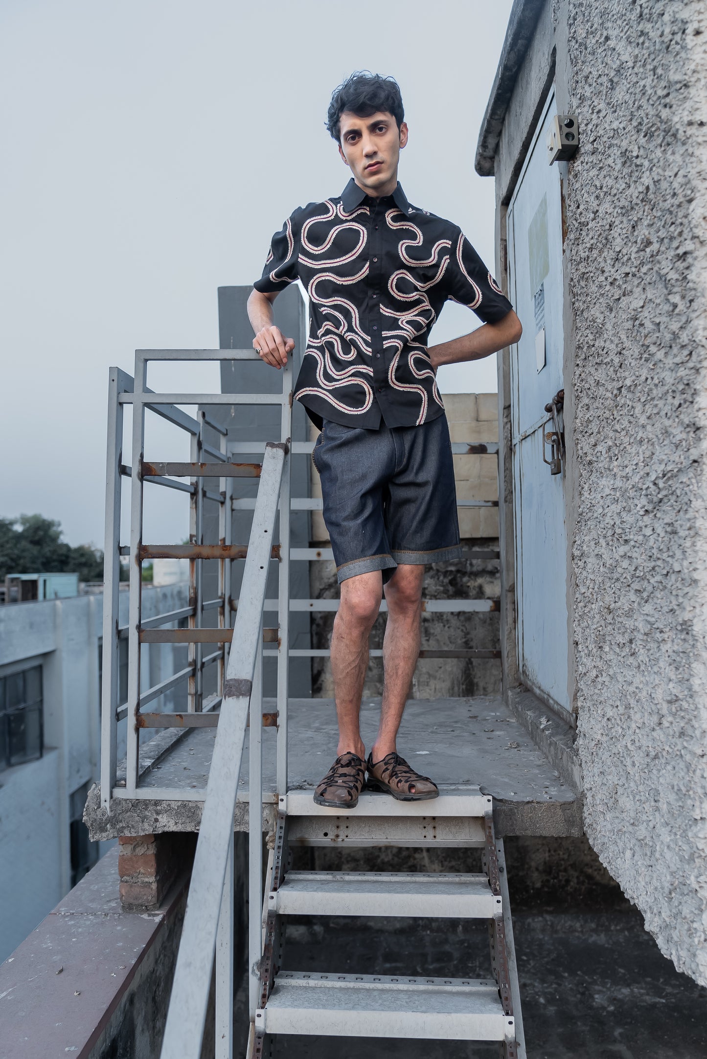 Notre-ame-Lace-Embroidery-Black-Maze-Shirt-M1