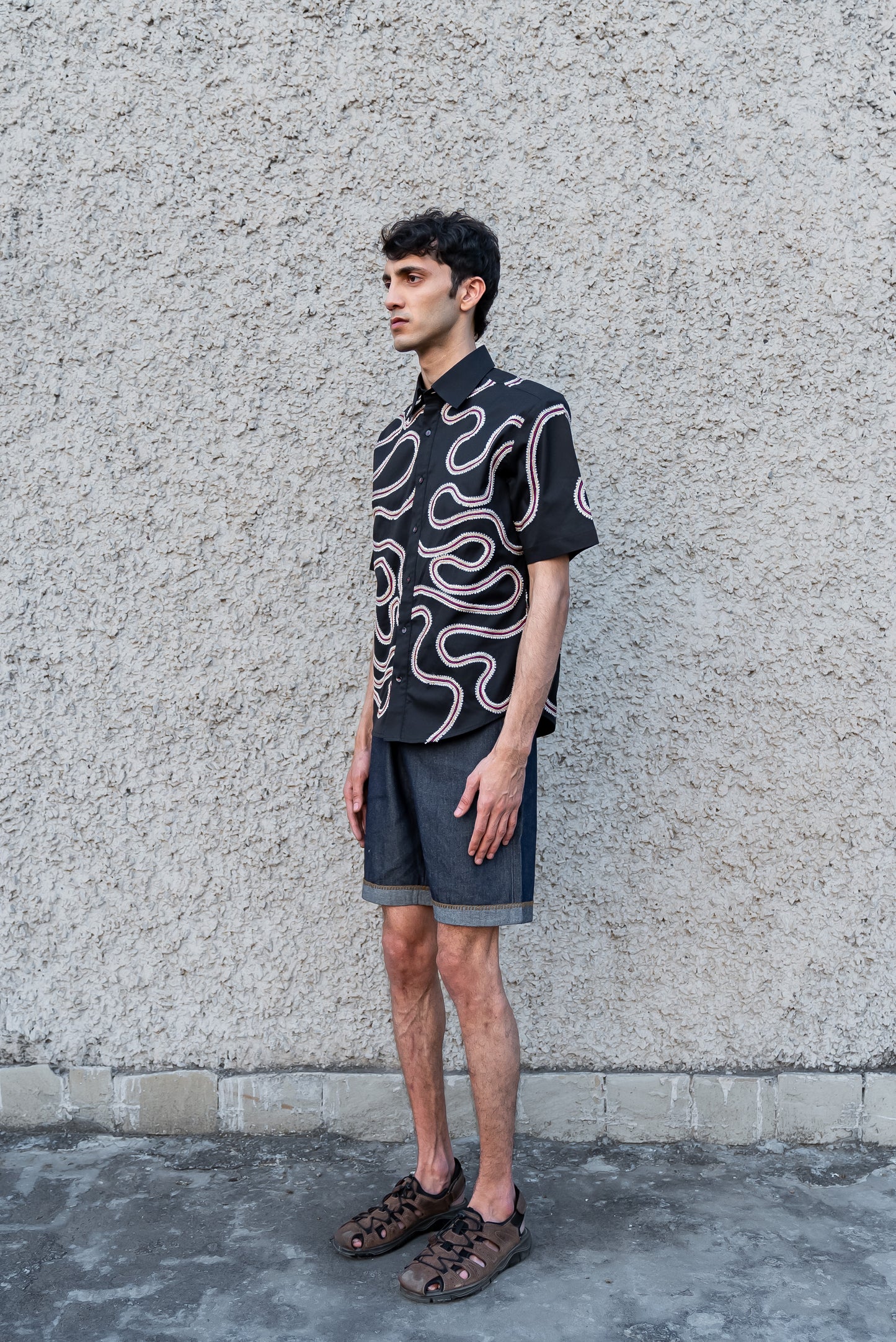 Notre-ame-Lace-Embroidery-Black-Maze-Shirt-S