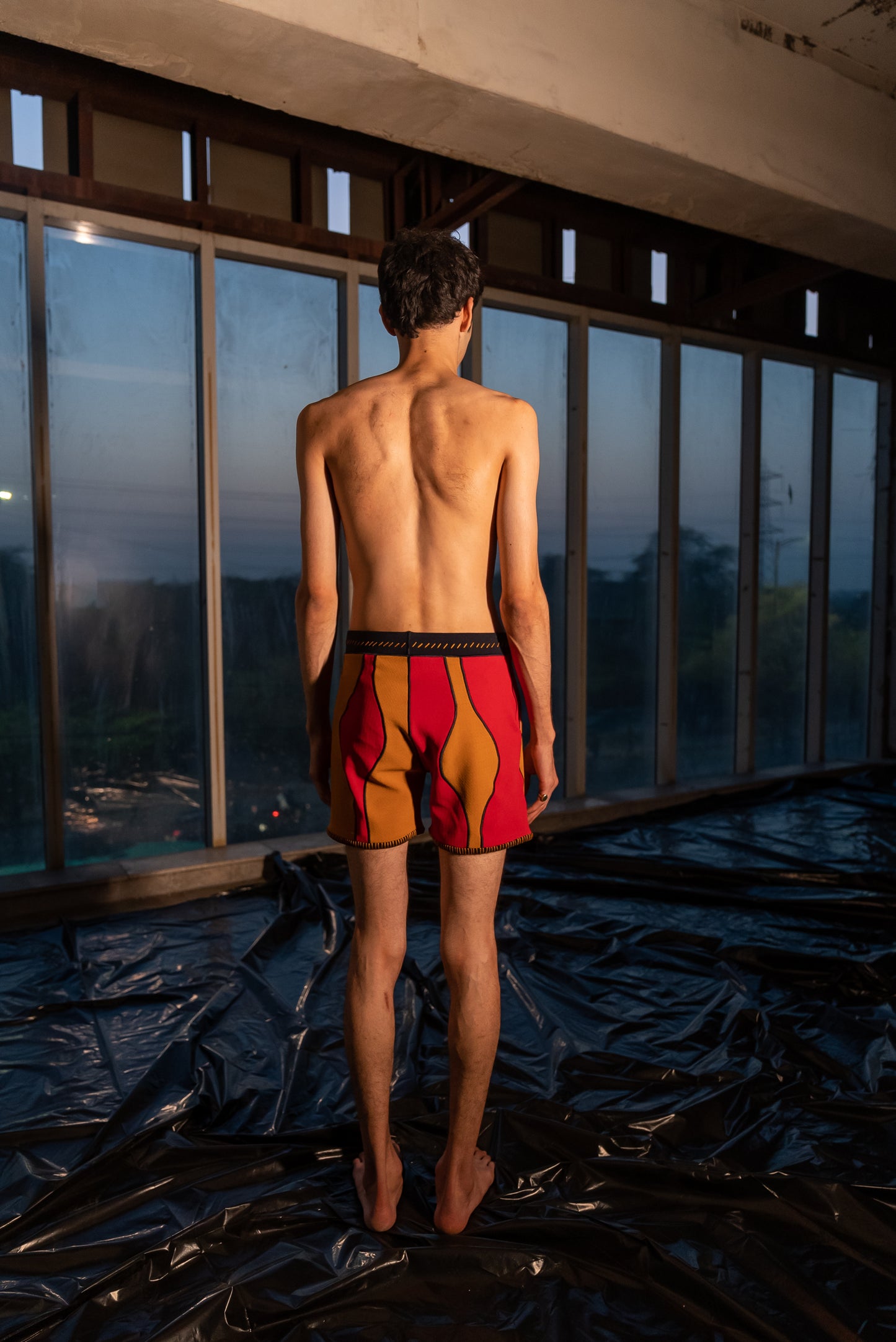Notre-ame-Le-Baigneur-Vase-Shorts-B