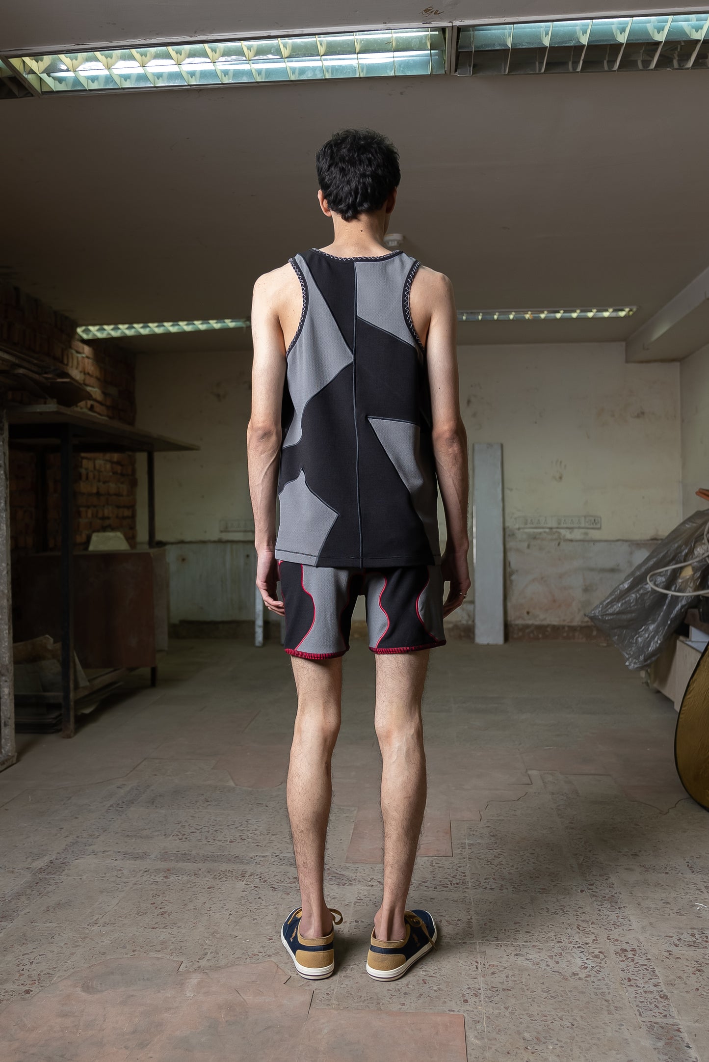 Notre-ame-Le-Jeu-Black-Shorts-B