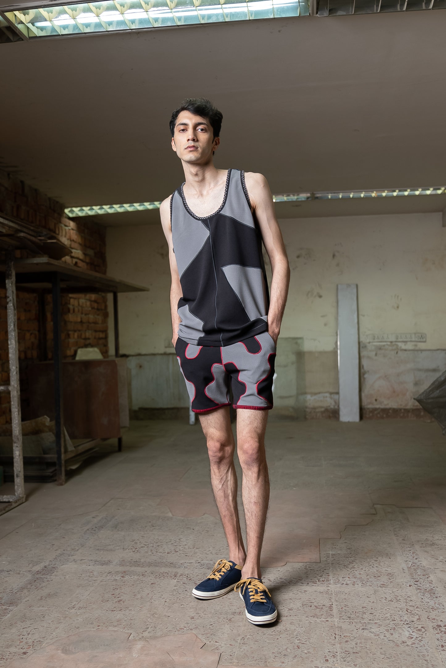 Notre-ame-Le-Jeu-Mondrian-Tank-T-shirt-M1