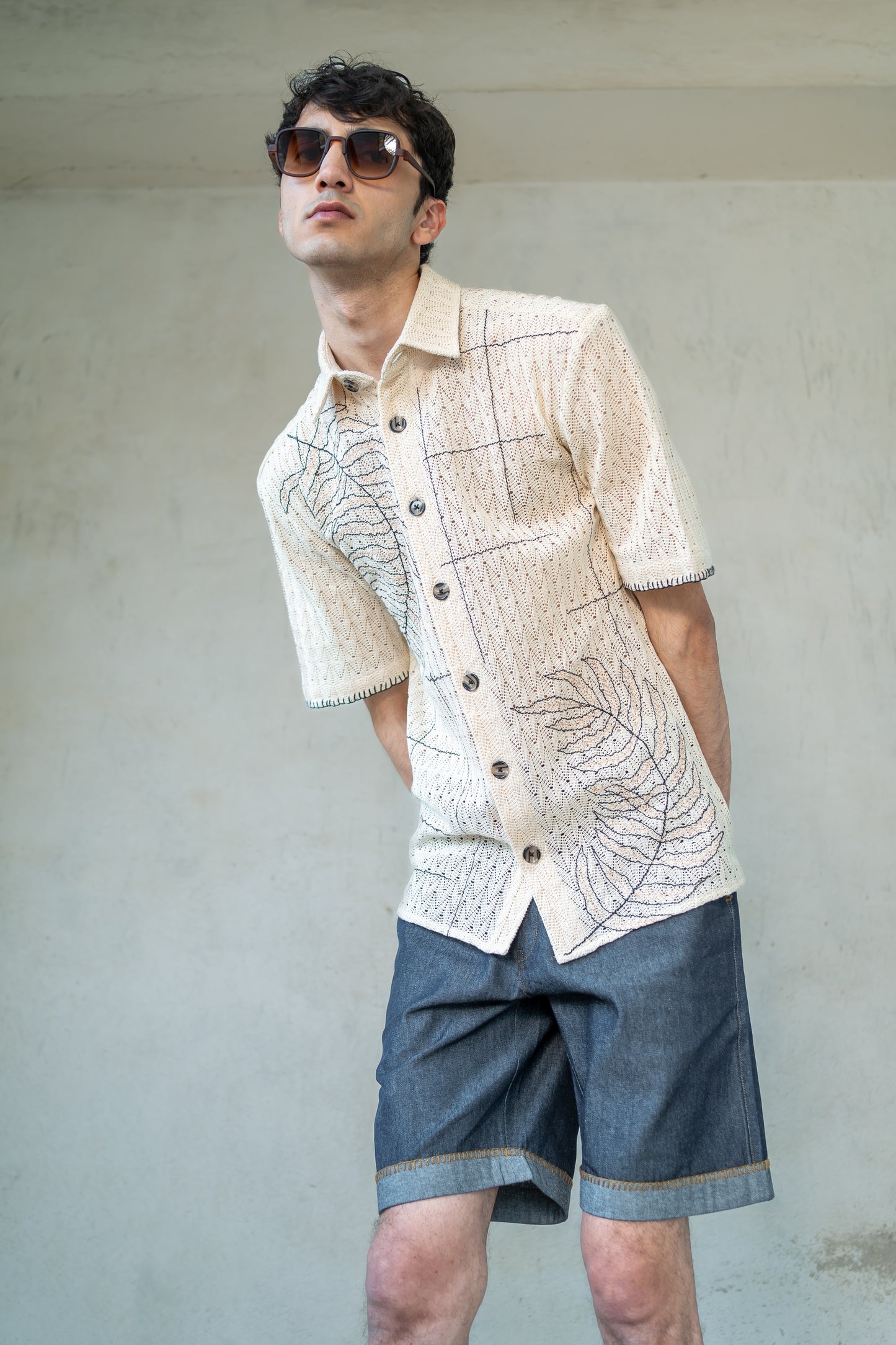 Notre-ame-Leaf-Embroidered-Cotton-Lace-Shirt-D1