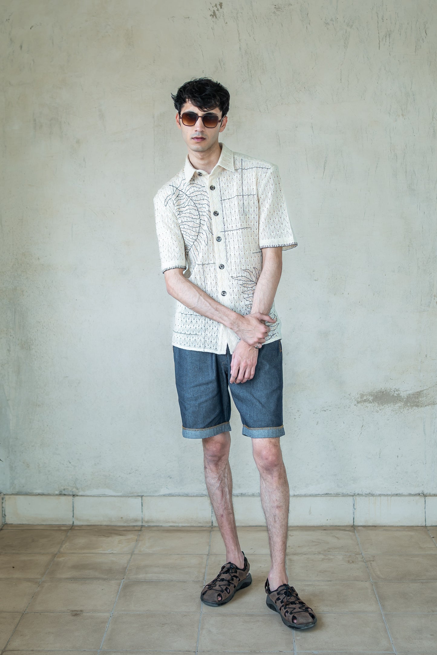 Notre-ame-Leaf-Embroidered-Cotton-Lace-Shirt-ST1