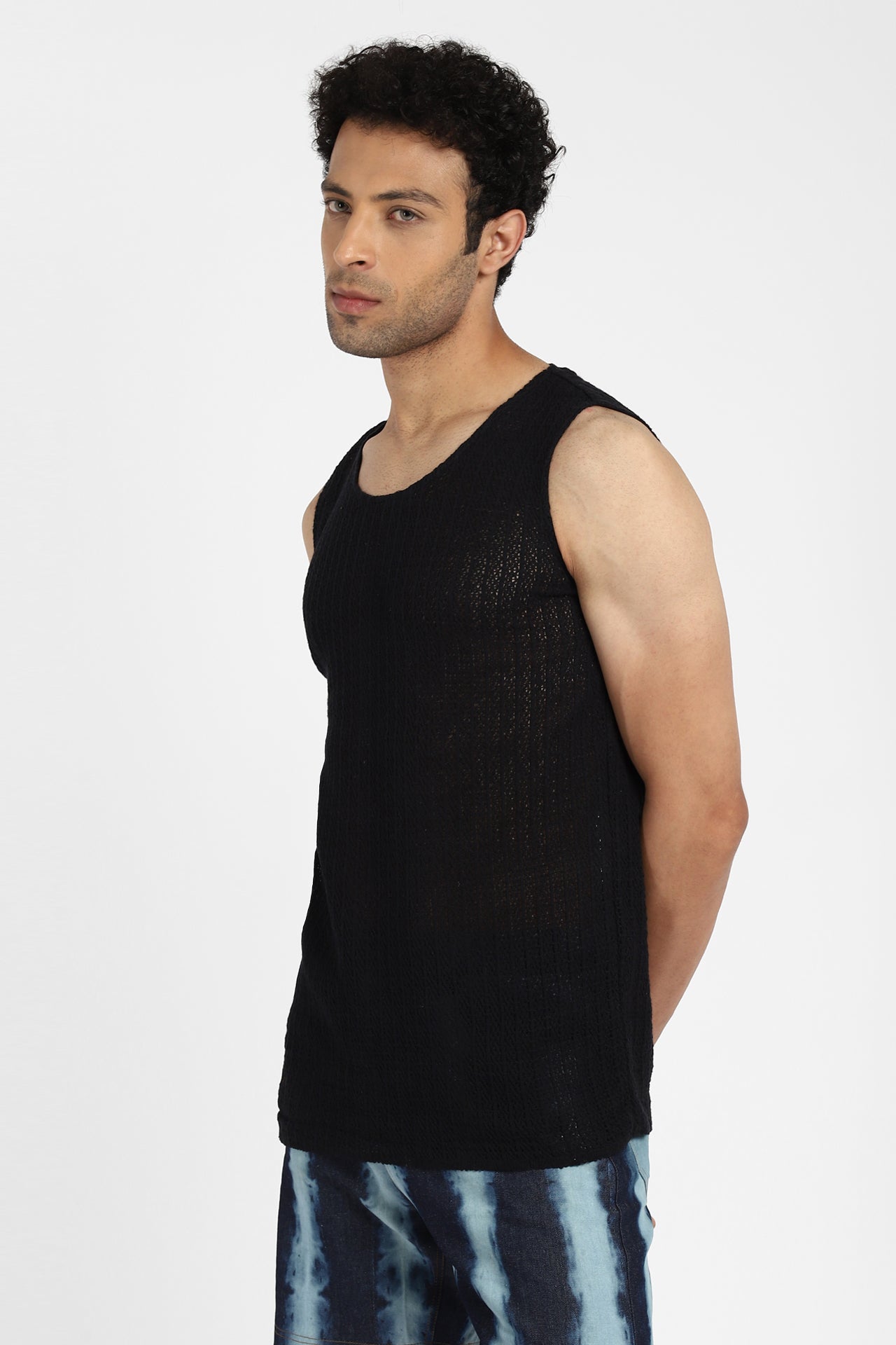 notre-ame-le-sable-black-textured-singlet-S